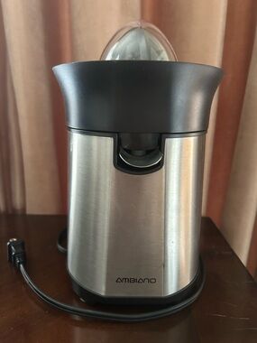 Stainless Steel Electric Citrus Juicer - Black/Silver